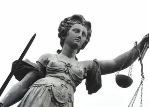 Eine Bordellbetreiberin soll Frauen nach Deutschland geschleust und sie ill... weiterlesen