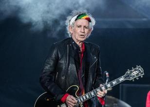 Der Rolling-Stones-Gitarrist Keith Richards (74) trinkt nach eigener Aussag... weiterlesen