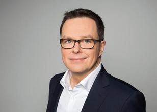 Neuer Leiter des Programmbereichs Fernsehfilm beim Westdeutschen Rundfunk (... weiterlesen