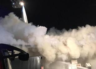 Eine Lagerhalle für Lebensmittel in Meerbusch (Kreis Neuss) steht seit Frei... weiterlesen