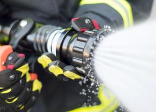 Bei einem Brand in einem fünfstöckigen Wohnhaus im Frankfurter Nordend sind... weiterlesen