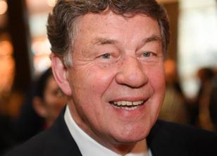 Fußball-Legende Otto Rehhagel hat am Samstag den Verdienstorden des Landes ... weiterlesen