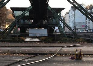 Fans, Touristen und Pendler der Wuppertaler Schwebebahn müssen sich gedulde... weiterlesen