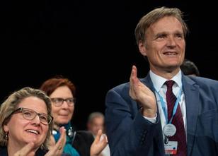 Mehr als 32.000 Politiker, Fachleute, Aktivisten, Journalisten und Wirtscha... weiterlesen