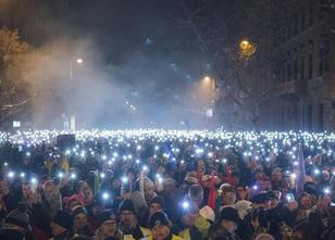 Tausende Menschen haben am Sonntag vor dem Budapester Parlament gegen die R... weiterlesen
