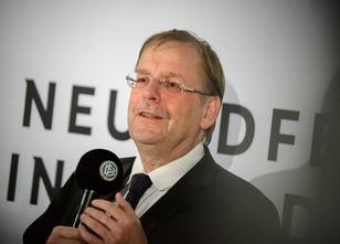 Rainer Koch verkündet anlässlich seines 60. Geburtstages eine klare zeitlic... weiterlesen