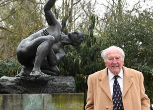 Im Streit um wertvolle Skulpturen im Zoo Leipzig hat der Sohn eines frühere... weiterlesen