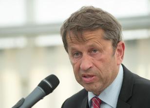 Der Wechsel an der Spitze der Berliner Charité ist besiegelt: Der Göttinger... weiterlesen