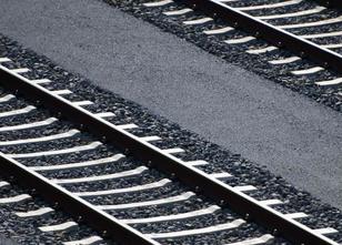Unbekannte haben auf der Bahnstrecke zwischen Stuttgart und Aalen mit mehre... weiterlesen