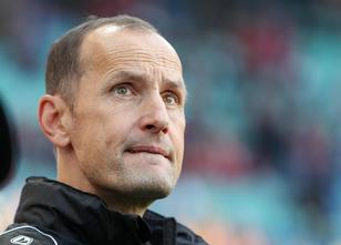 Trainer Heiko Herrlich hält sich zu erneut kursierenden Nachfolgegerüchten ... weiterlesen