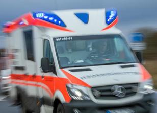 Bei einem Unfall wegen eines geplatzten Reifens auf der Autobahn 5 nahe Bad... weiterlesen