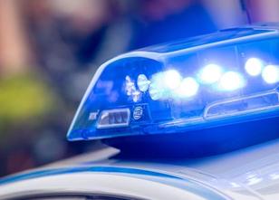 Mit lautstarken Schreien hat eine 23-Jährige ein Einbrecher-Trio aus ihrer ... weiterlesen