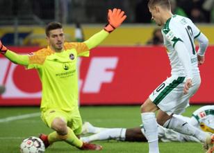 Erst Elfmeter-Depp, dann Rekord-Garant: Dank Thorgan Hazard hat Borussia Mö... weiterlesen