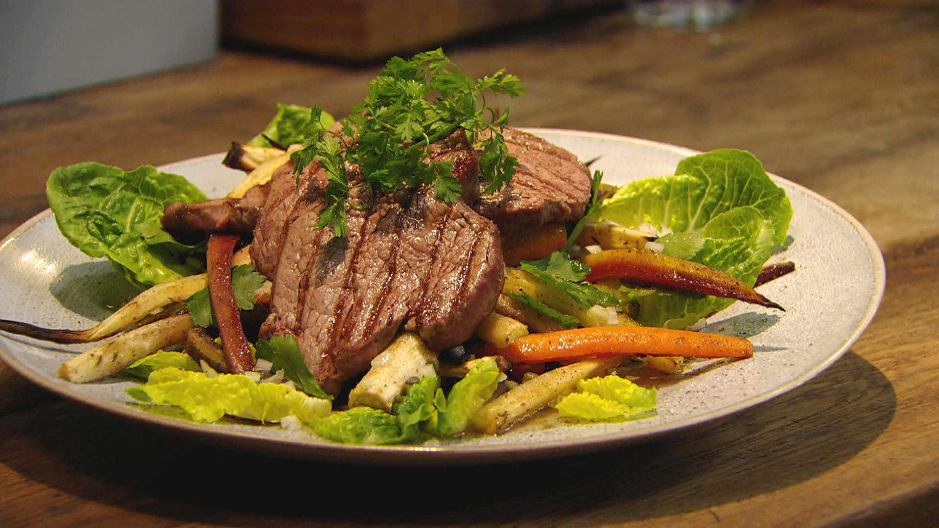 Rindersteak mit Wurzelgemüse - das Rezept aus &amp;quot;essen &amp; trinken für ...