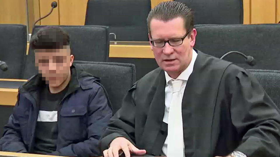 Sind sechs Messerstiche wirklich Notwehr? Seyed M. , Rechtsanwalt Stephan Kreuels.