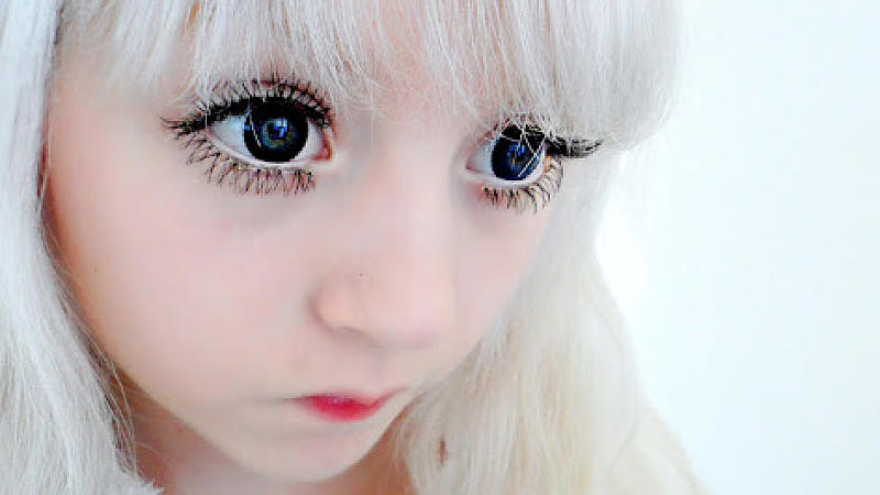 Venus Palermo (16) ist die lebende Barbie! Venus Palermo (16) ist die lebende Barbie!