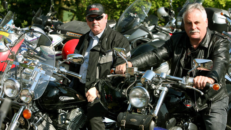 Midlife Crisis: Wechseljahre auch für Männer ein Problem In der Midlife Crisis drehen Männer noch einmal richtig auf.