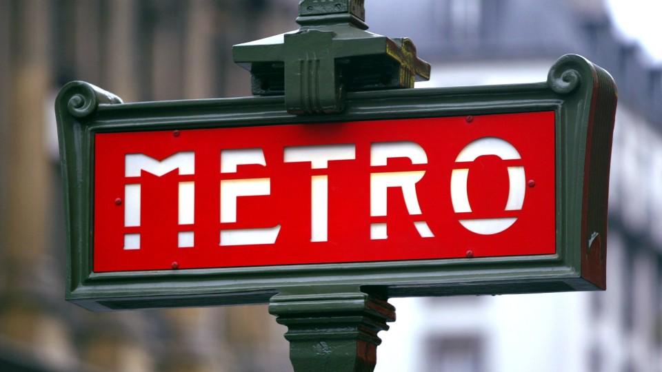 Sexuelle Belästigung in der Metro: Jede Pariserin betroffen In der Metro in Paris ist sexuelle Belästigung an der Tagesordnung