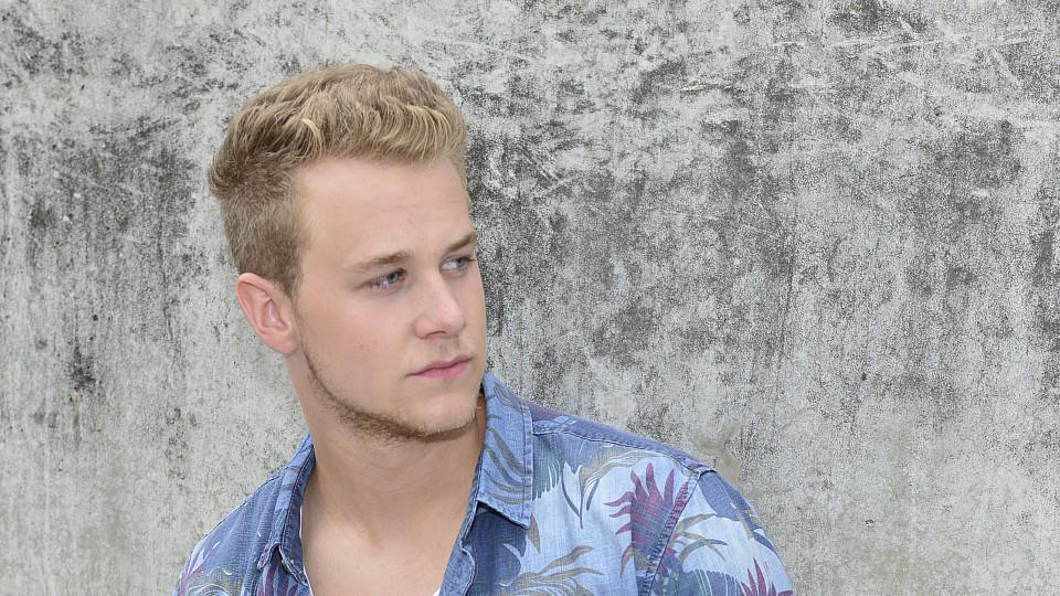 "GZSZ"-Star Felix van Deventer frisch verliebt: Diese Frau hat ihm den Kopf verdreht Felix van Deventer (C) RTL Rolf Baumgartner (15)