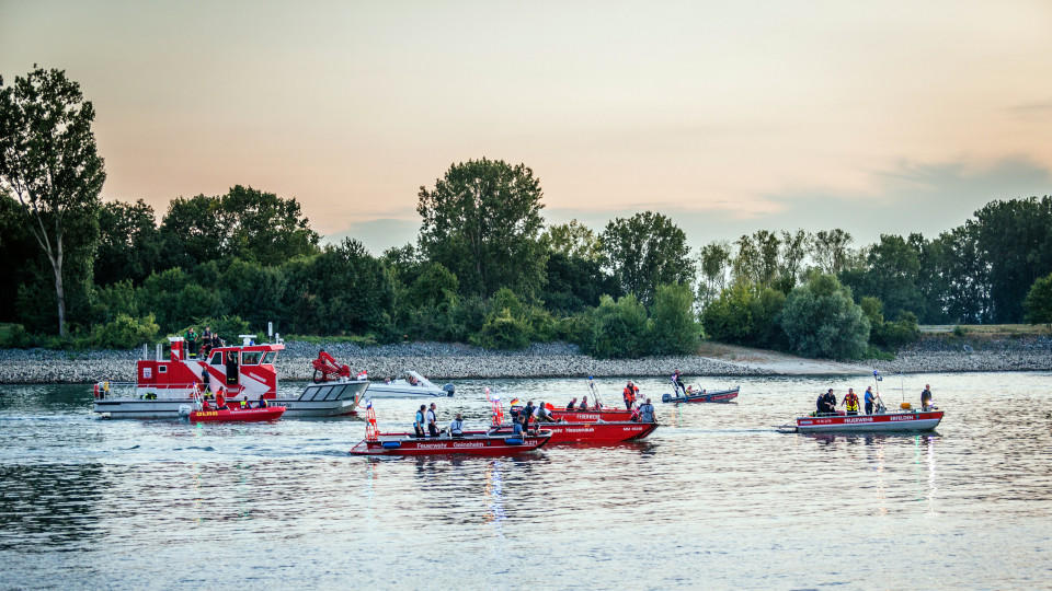 Vater und Sohn im Rhein ertrunken Biebesheim Vater und Sohn ertrunken