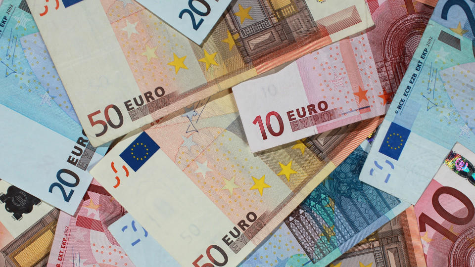 Deshalb wird 2016 ein Super-Jahr fürs Konto: Mehr Gehalt, mehr Rente, mehr Kindergeld Höhere Renten, mehr BaföG, mehr Kindergeld. Das ändert sich 2016.