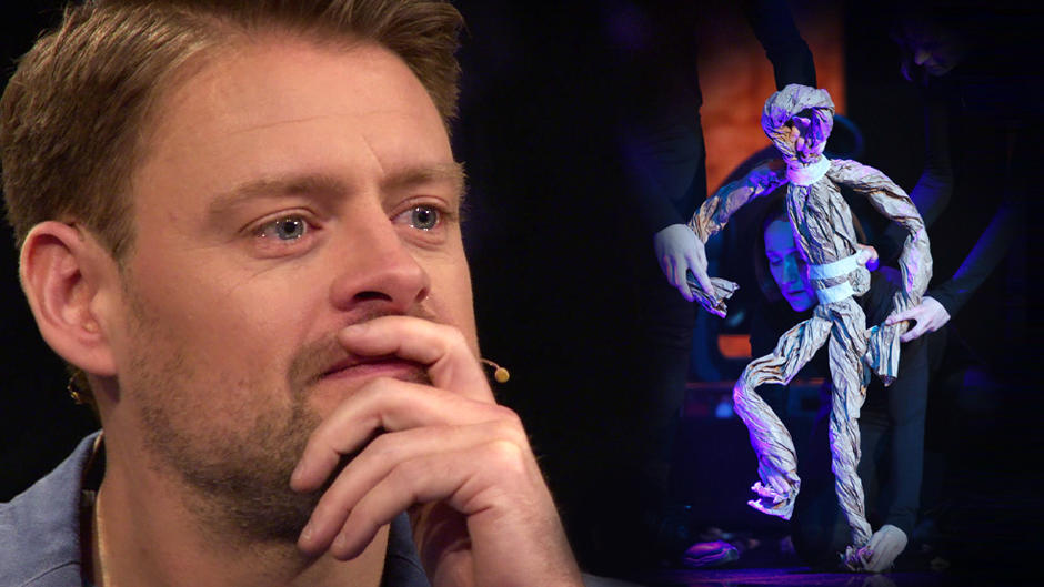 Die Puppenstars 2016: Der "Paperman" treibt Max Giermann Tränen in die Augen Puppenstars-Juror Max Giermann