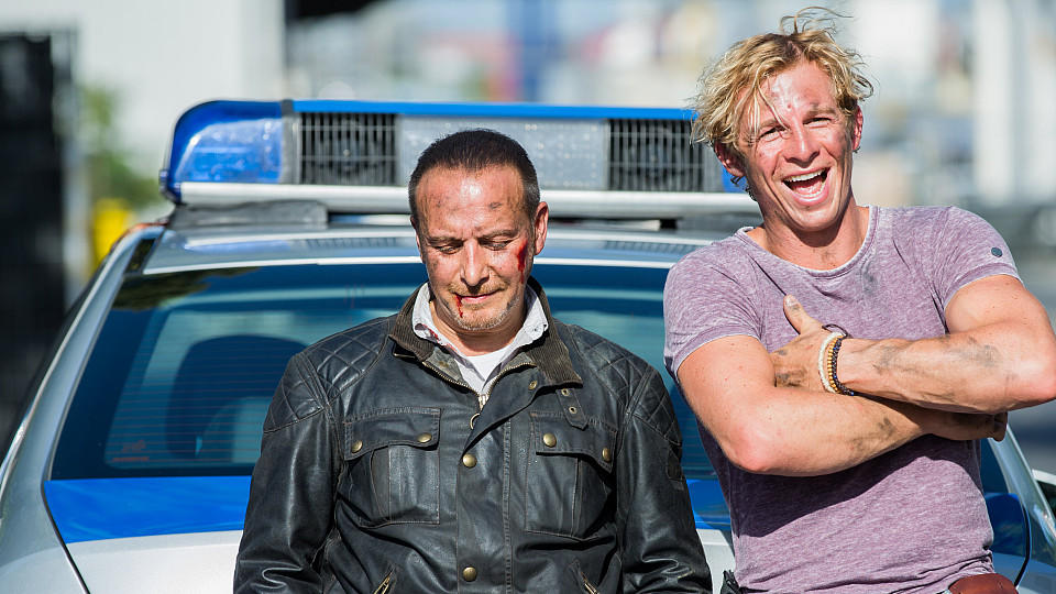 "Alarm für Cobra 11" bei TV NOW: RTL-Live-Stream und verpasste Folgen online sehen Das "Alarm für Cobra 11"-Team mit Semir Gekhan (Erdogan Atalay) und Paul Renner (Daniel Roesner) ermitteln wieder