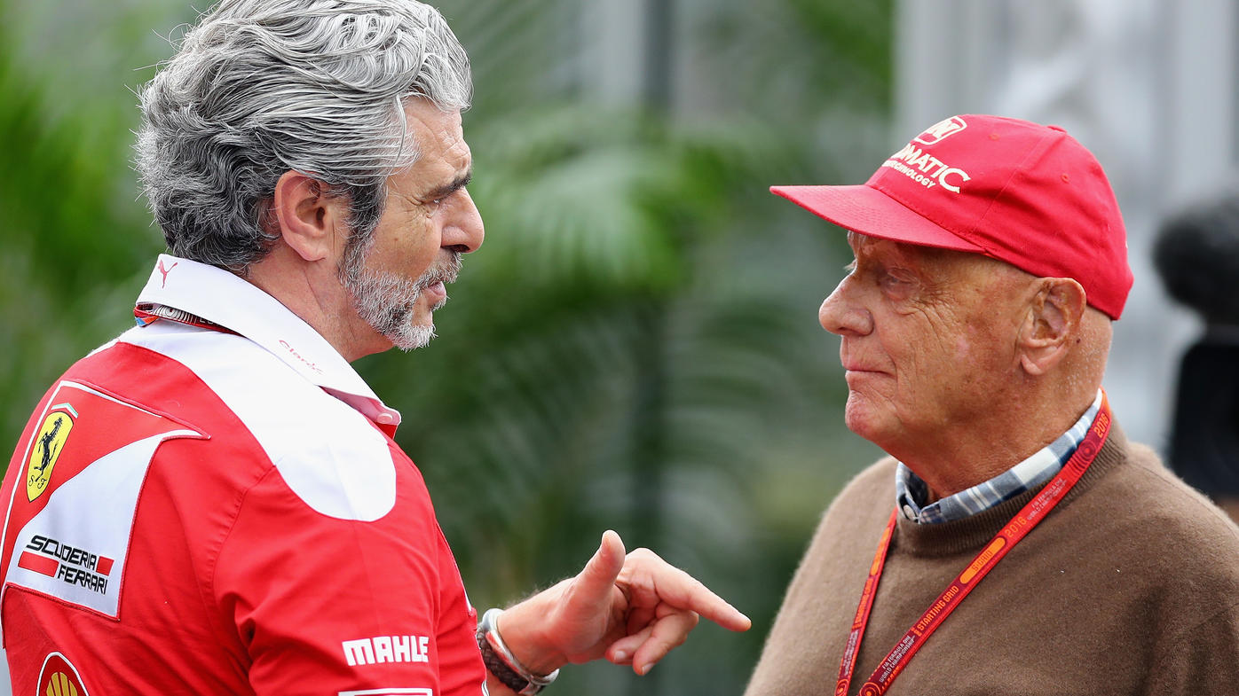 Formel 1: Niki Lauda fordert von der FIA schnellere Entscheidungen SUZUKA, JAPAN - OCTOBER 08: Ferrari Team Principal Maurizio Arrivabene talks with Mercedes GP non-executive chairman Niki Lauda in the Paddock during final practice for the Formula One Grand Prix of Japan at Suzuka Circuit on October 8, 2016 in Suzu