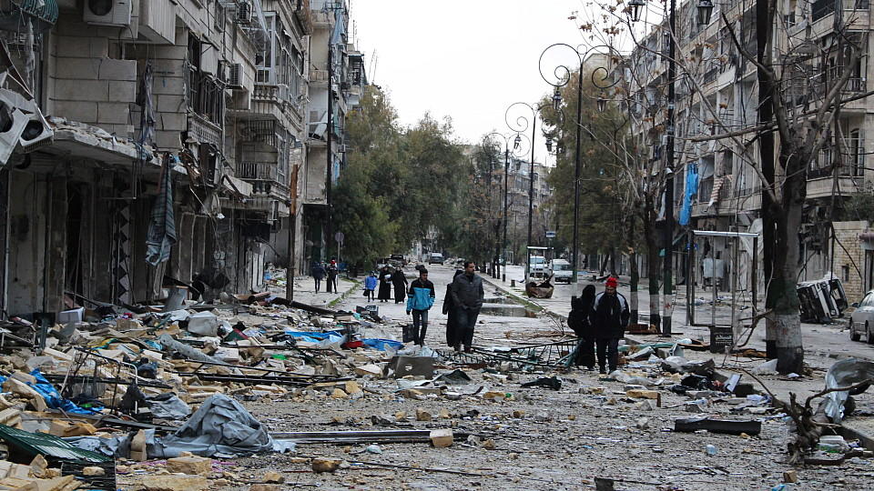 Dramatischer Hilferuf aus Aleppo: "Wir lieben den Frieden und wir wollen leben" Bewohner im Osten von Aleppo.