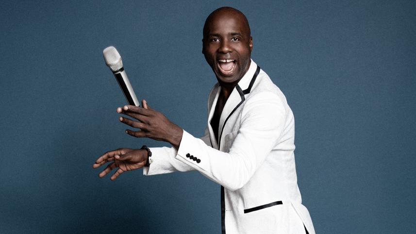 IT TAKES 2: Dave Davis ist als Kandidat dabei Comedian Dave Davis