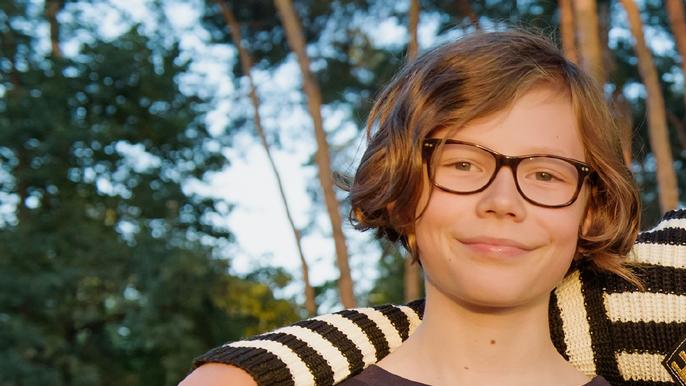 Triple Ex: Daan Lennard Liebrenz spielt Annas Sohn Albert Albert (Daan Lennard Liebrenz) und Celine (Monique Schröder) freuen sich auf den Camping-Ausflug mit der ganzen Familie.