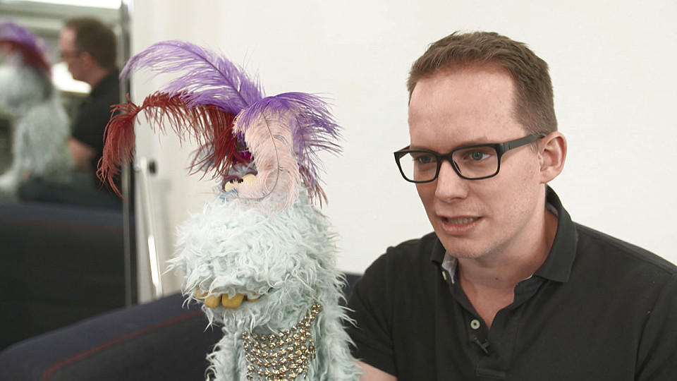 Die Puppenstars 2017: Auch Katja Burkard, Peter Kloeppel und Co. erliegen dem Charme der Puppen "Puppenstars"-Juror Martin Reinl erklärt die Faszination von Puppen.