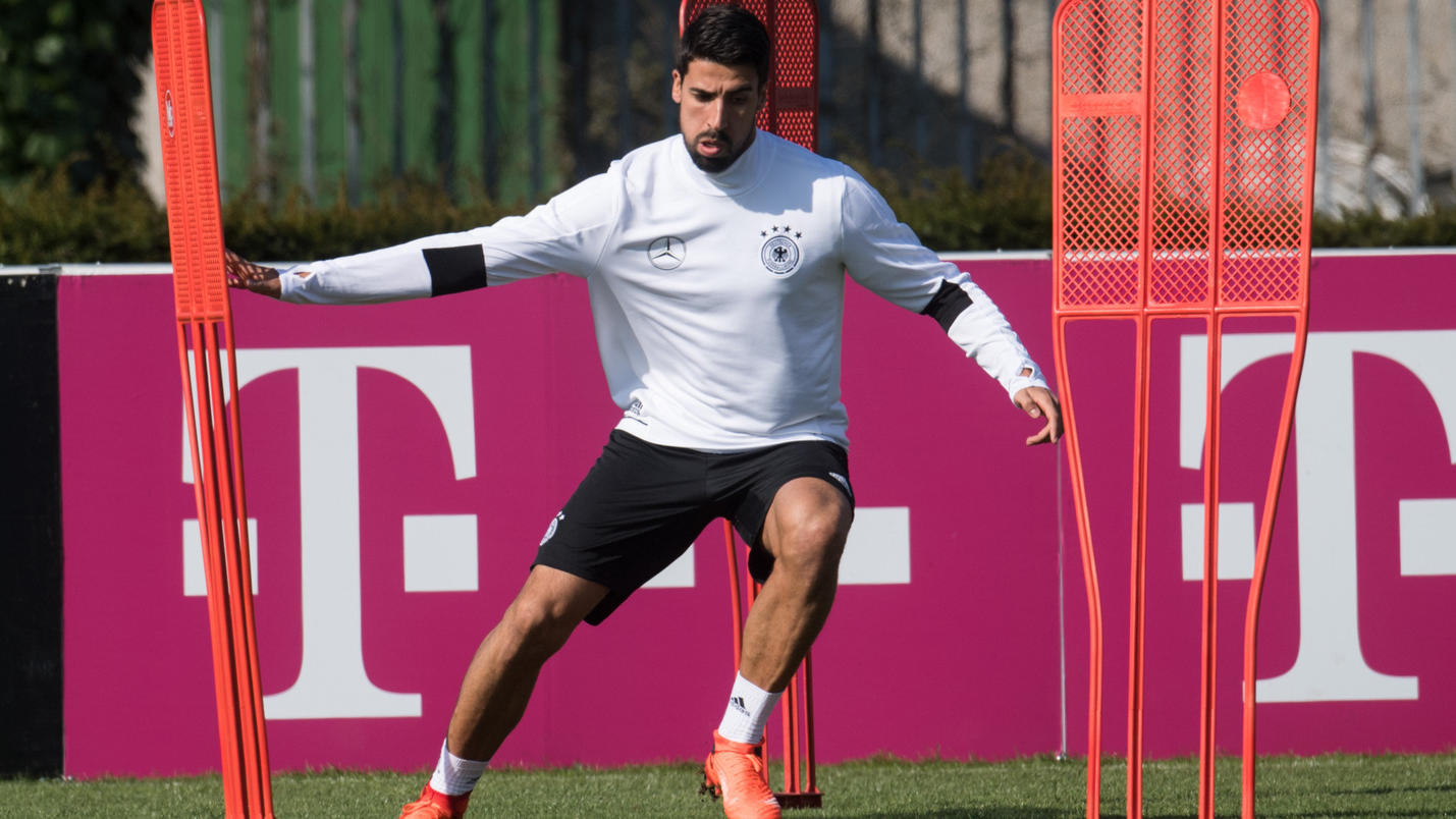 Löw kniet vor Khedira nieder: "Vorbild an Einstellung" Macht auch im Training eine gute Figur: Sami Khedira.