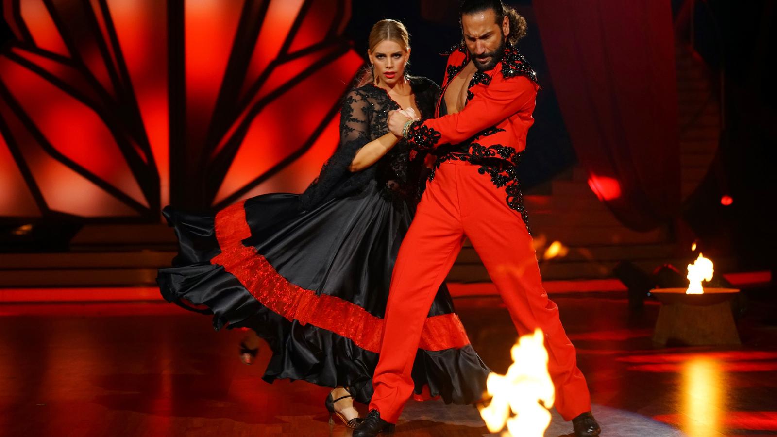 Let's Dance 2017: Angelina Kirsch und Massimo Sinató belegen im Finale den dritten Platz Angelina Kirsch und Massimo Sinató haben es bei "Let's Dance" 2017 bis ins große Finale geschafft
