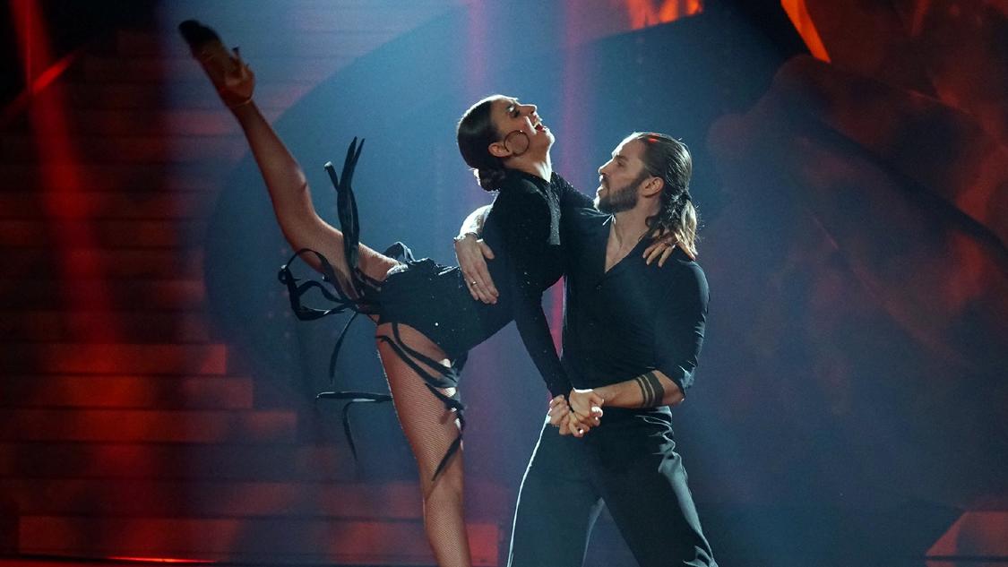 Let's Dance 2017: So wurden Gil Ofarim und Ekaterina Leonova "Dancing Star" Beim Tango im Finale von "Let's Dance" wird es feurig bei Gil Ofarim und Ekaterina Leonova.