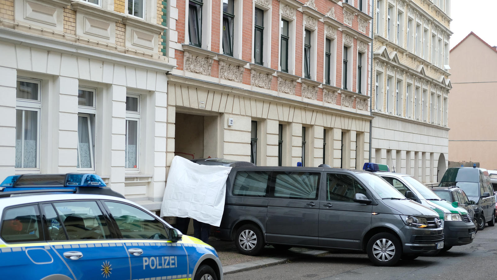 Familiendrama in Leipziger Flüchtlingsheim: Mann ersticht hochschwangere Ehefrau Schwangere Frau in Leipzig erstochen