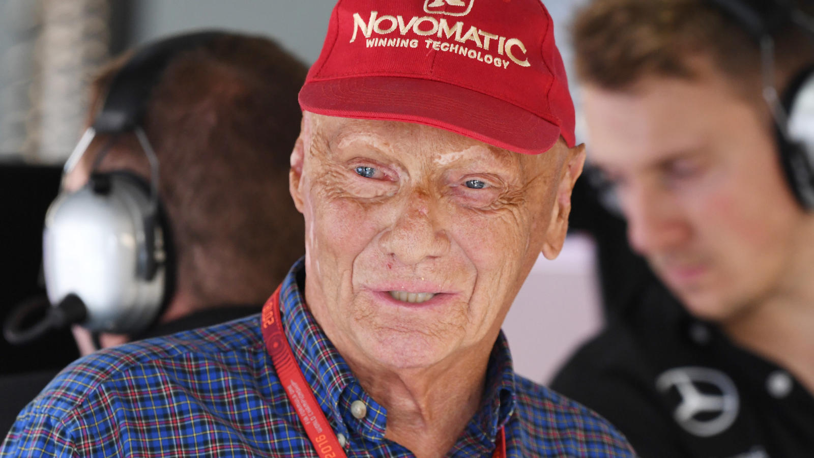 Formel 1: Für Niki Lauda steht Max Verstappen sich selbst im Weg ARCHIV - Niki Lauda, aufgenommen am 30.07.2016 auf den Hockenheimring in Hockenheim (Baden-Württemberg) in der Boxengasse während des Qualifyings. (zu dpa "Von Kampfansagen und rauchenden Colts - Wie weiter bei Air Berlin?" vom 14.09.2017) Foto: Uli