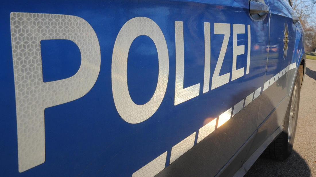 Flüchtlingshelferin erstochen: 13 Jahre Haft für Anthony I. Das Schwurgericht Münster hat einen Nigerianer wegen Totschlag verurteilt, der eine ehrenamtliche Flüchtlingshelferin mit 22 Messerstichen erstochen hat.