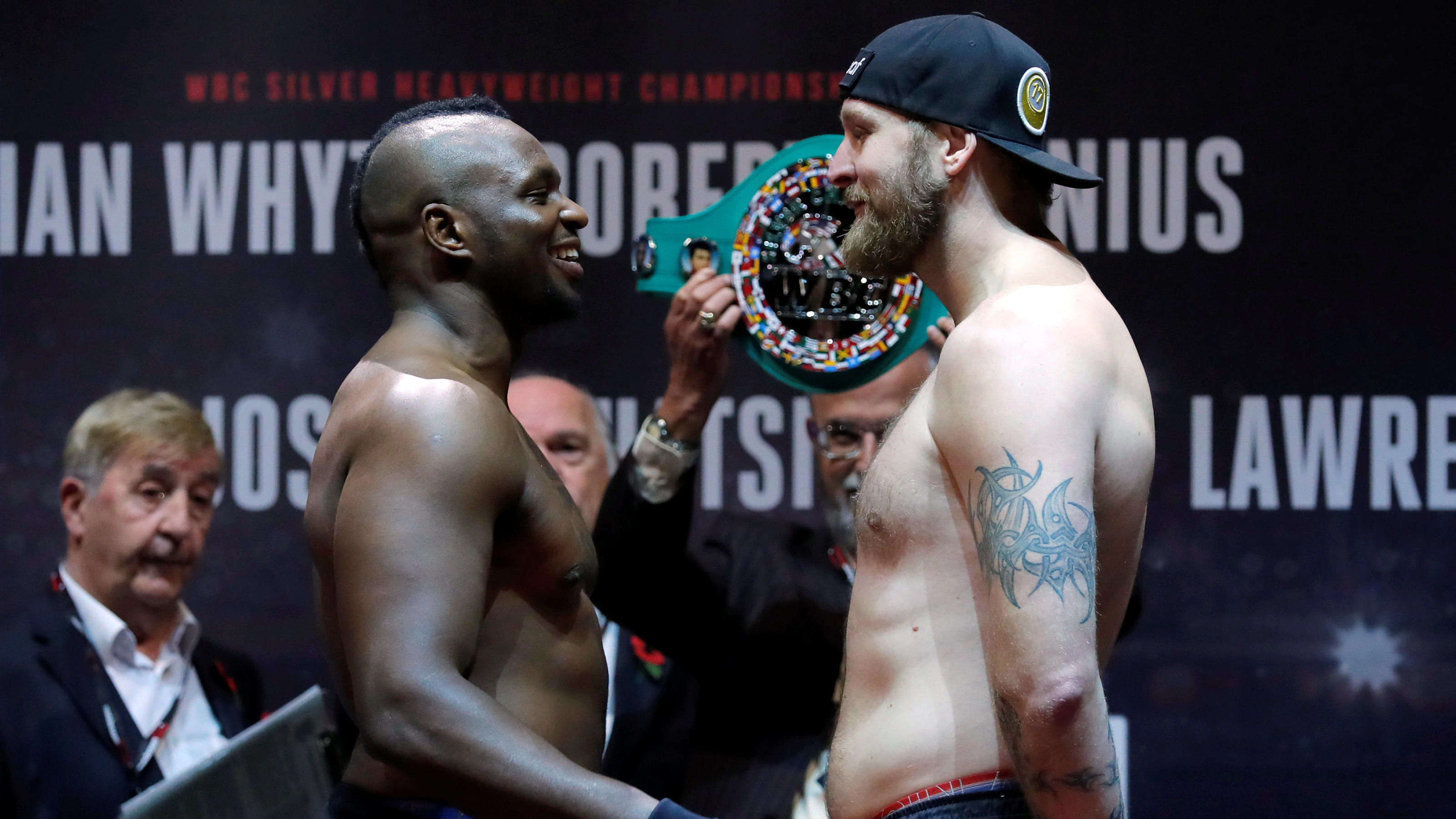 Stufe 1 des 'AJ'-Masterplans: Anthony Joshua will gegen Carlos Takam Dekade der Dominanz einläuten Boxing - Anthony Joshua & Carlos Takam Weigh-In - Motorpoint Arena, Cardiff, Britain - October 27, 2017 Dillian Whyte and Robert Helenius go head-to-head during the weigh-in Action Images via Reuters/Andrew Couldridge