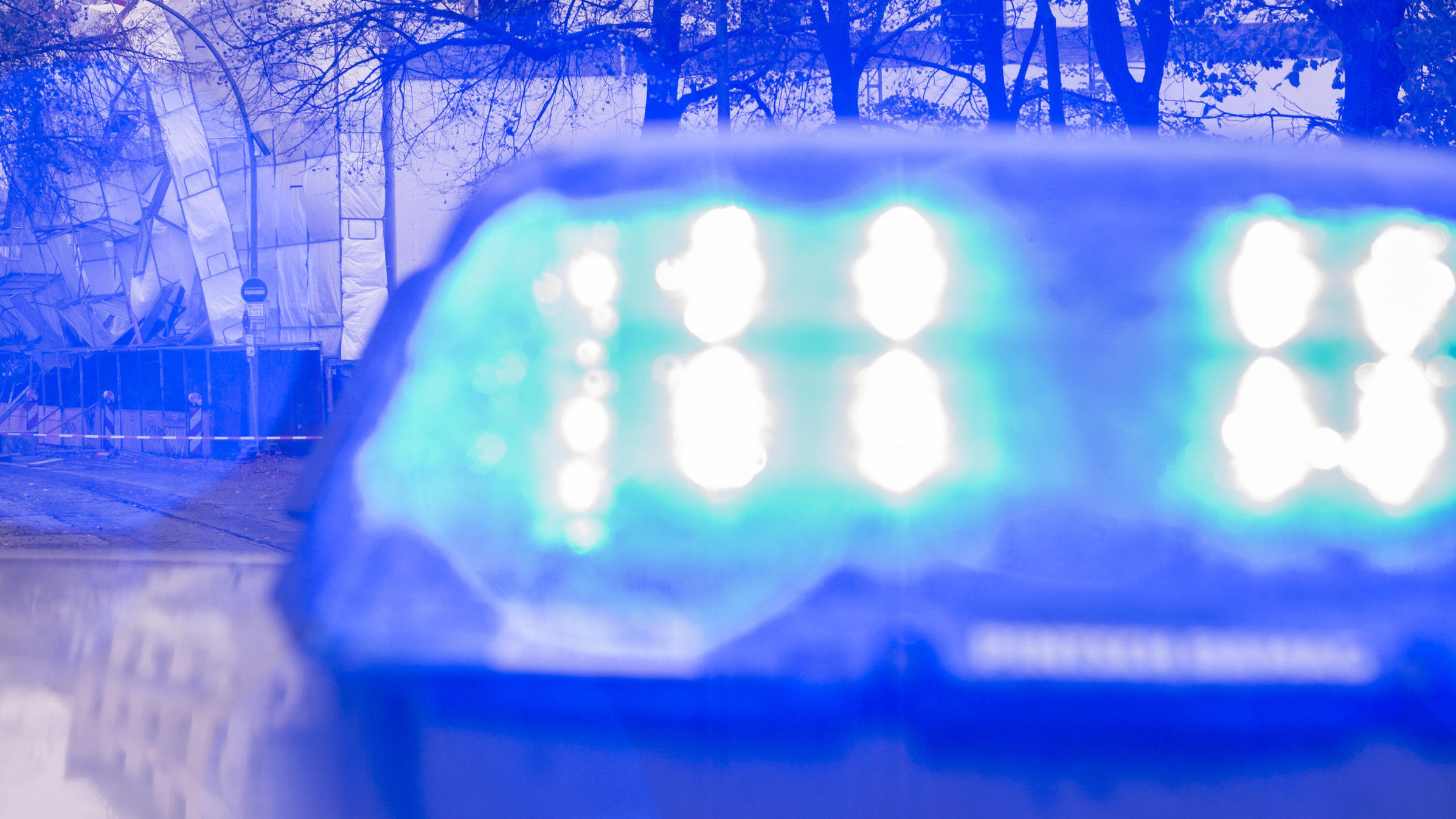 Dortmund: Feige und gemeine Überfälle auf Jugendliche in S-Bahnen In Dortmund verübt ein Trio feige und gemeine Überfälle auf Jugendliche in S-Bahnen.