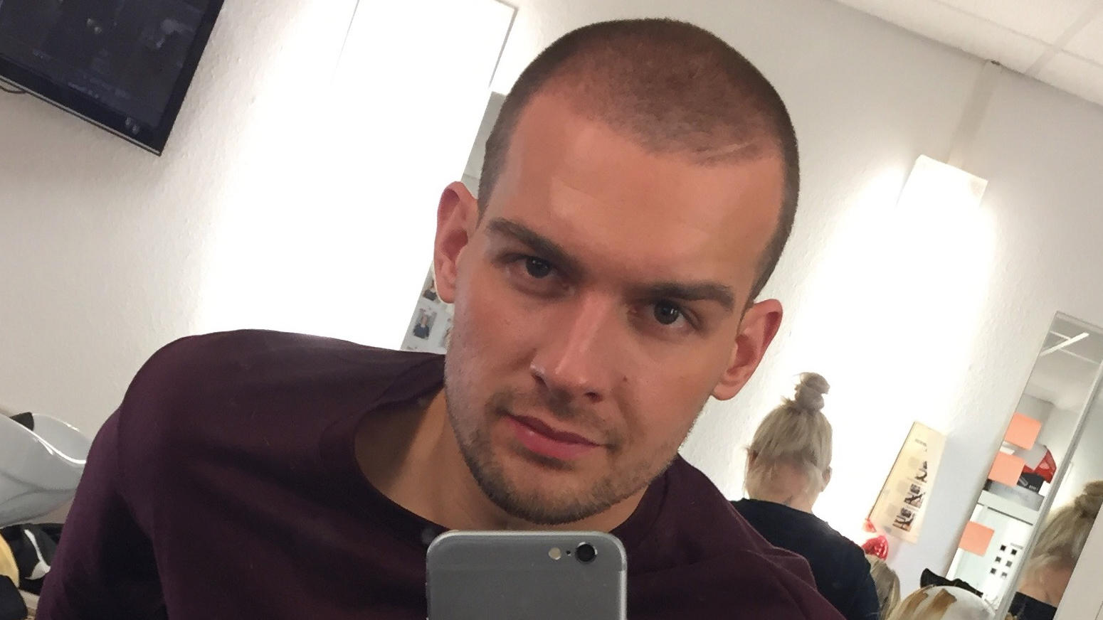 GZSZ: Eric Stehfest hat die Haare ab GZSZ: Eric Stehfest hat die Haare ab