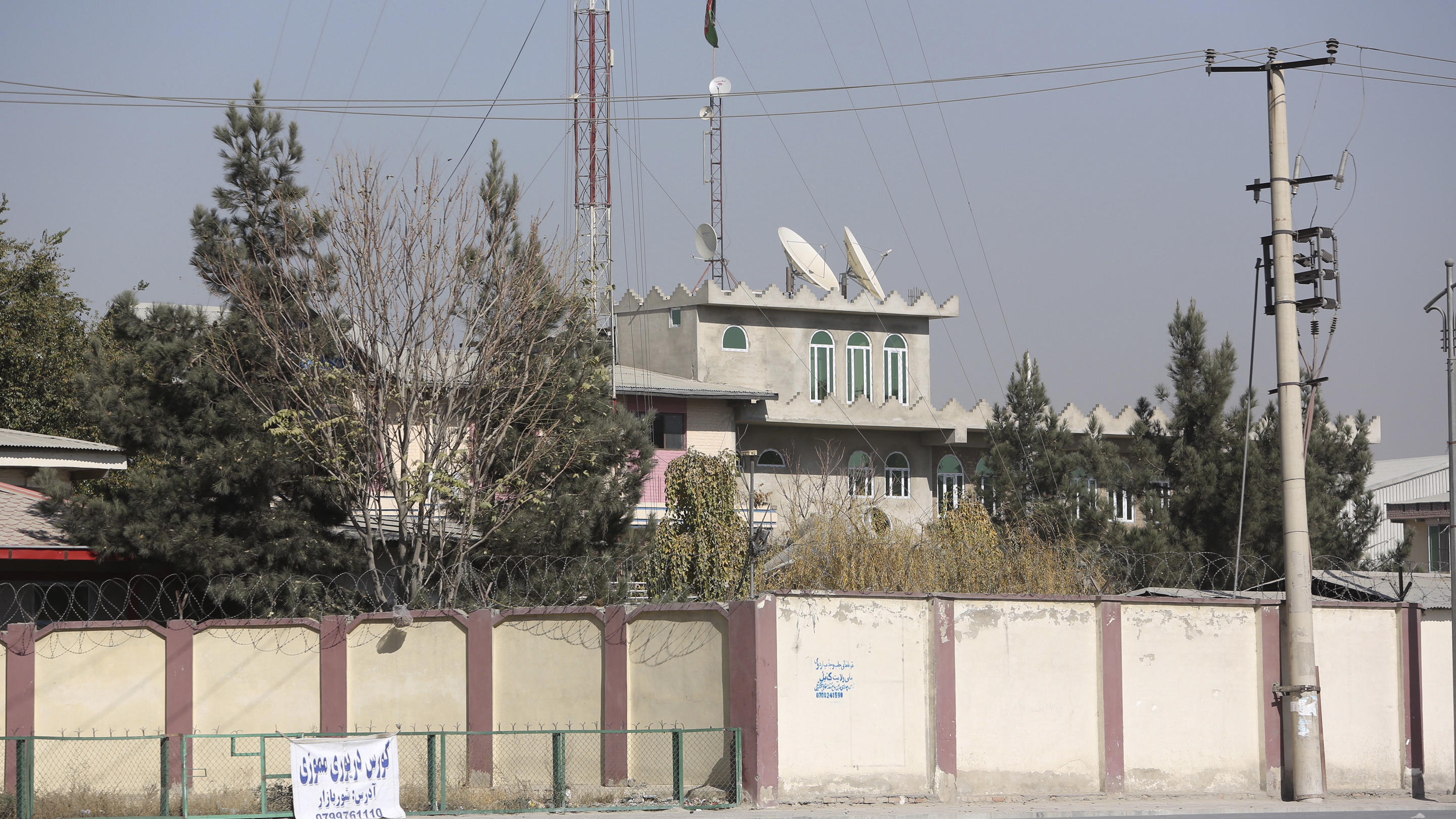 Anschlag in Afghanistan: IS bekennt sich zu Angriff auf TV-Sender Schamschad Das Gebäude des TV-Senders Schamschad in Kabul