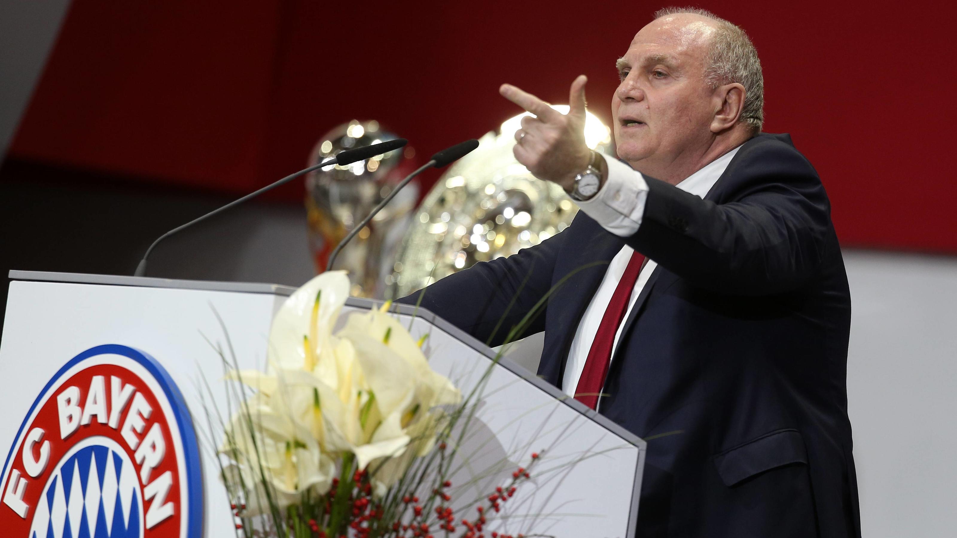 Jahreshauptversammlung beim FC Bayern: Rekordgewinn, Rekordumsatz - und 220 Millionen Euro auf dem Festgeldkonto Jahreshauptversammlung 2017 FC Bayern München am 24.11.2017 im Audi Dome München, xmdx, Uli HOENESS / HOENEß, Jahreshauptversammlung FC Bayern München *** Annual General Meeting 2017 FC Bayern Munich on 24 11 2017 at the Audi Dome Munich xmdx Uli HOE