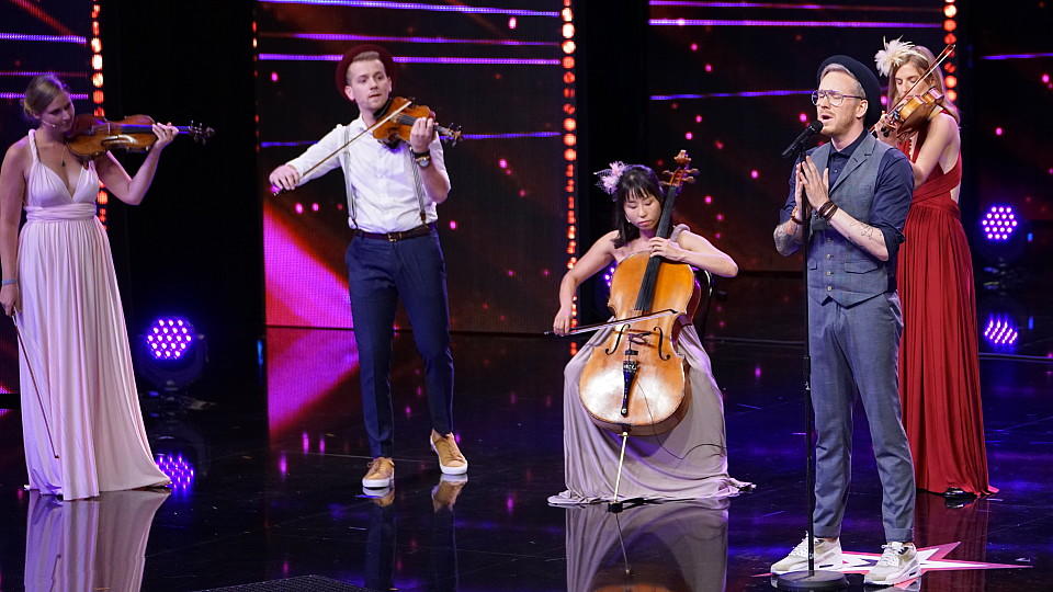 Das Supertalent 2017: "Birds & Foxes" sorgen mit Sam-Smith-Interpretation für Begeisterung "Das Supertalent" 2017: Moritz Steckenstein singt mit seiner Band "Birds & Foxes"
