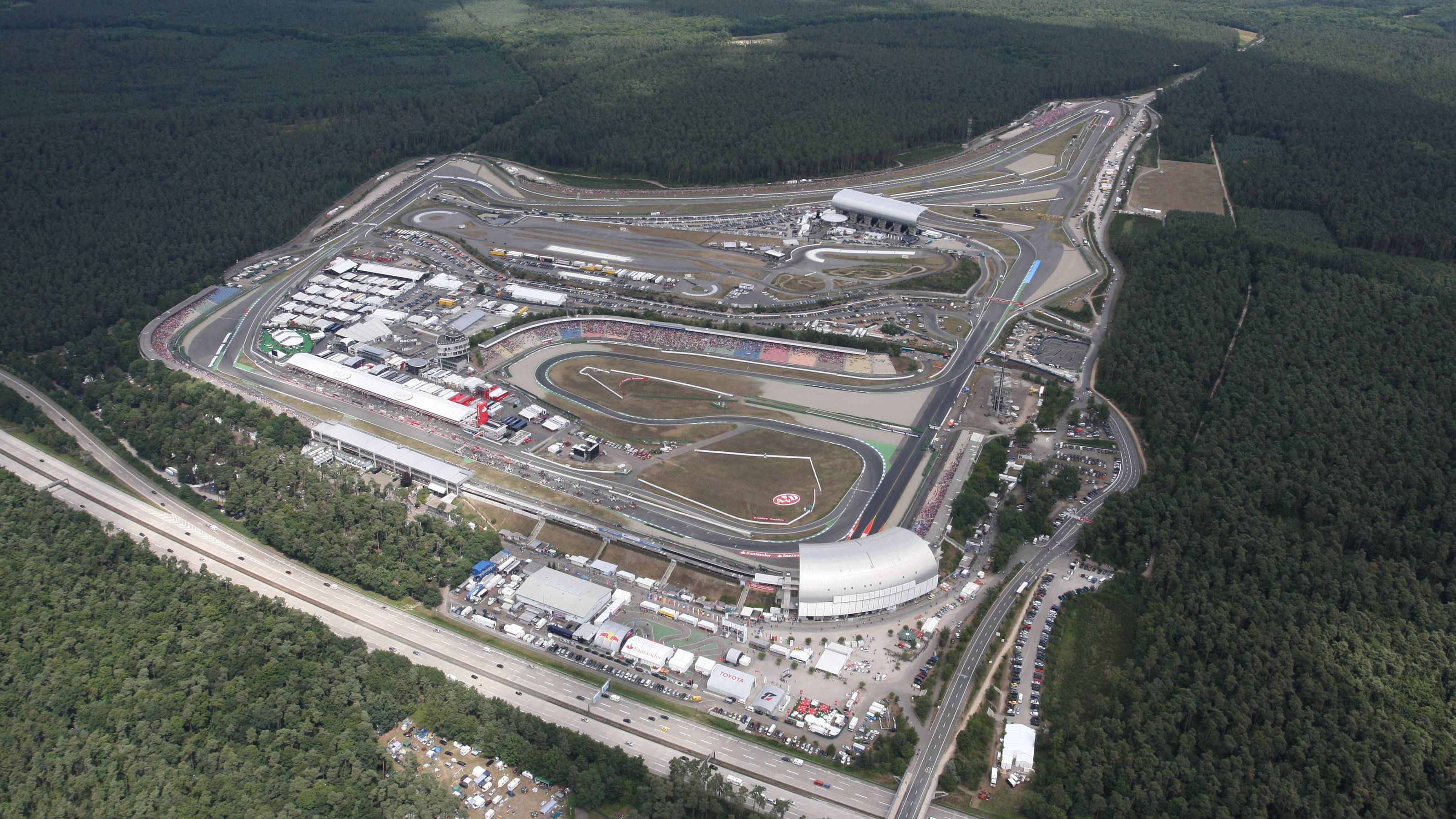 Formel-1-Saison 2018: Hockenheim-GP wird am 22. Juli ausgetragen Bildnummer: 03824651 Datum: 20.07.2008 Copyright: imago/Rene SchulzLuftaufnahme des Hockenheimrings; Vdig, quer, Aufmacher, Strecke, Rennstrecke, Luftaufnahme, Übersicht, Überblick, Vogelperspektive, oben, Großer Preis von Deutschland 2008, Formel