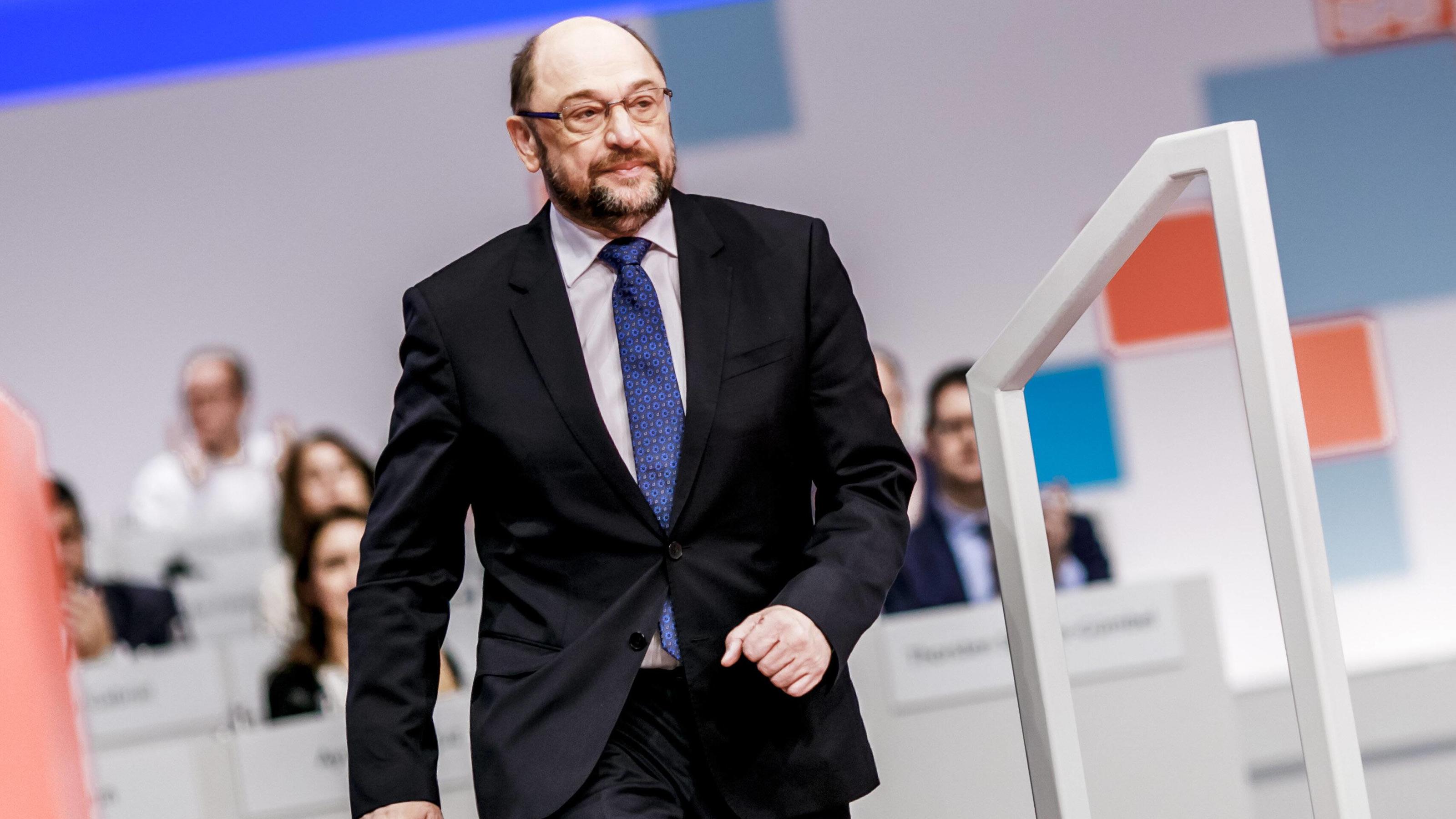 SPD-Parteitag: Schulz wirbt für "ergebnisoffene Gespräche" mit der Union Martin Schulz beim SPD Parteitag