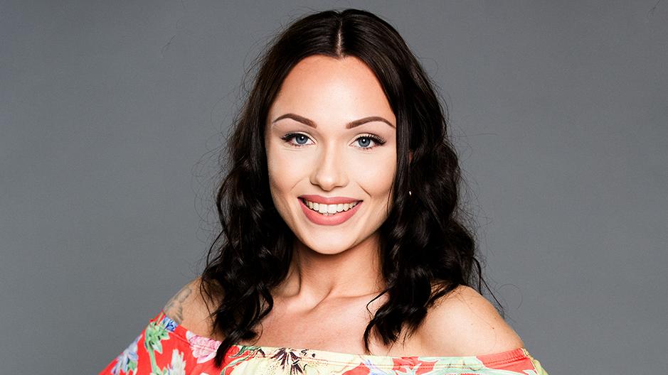 Der Bachelor 2018: Janet (23) aus Minden hat keine Rose bekommen Janet ist Kandidatin bei "Der Bachelor" 2018