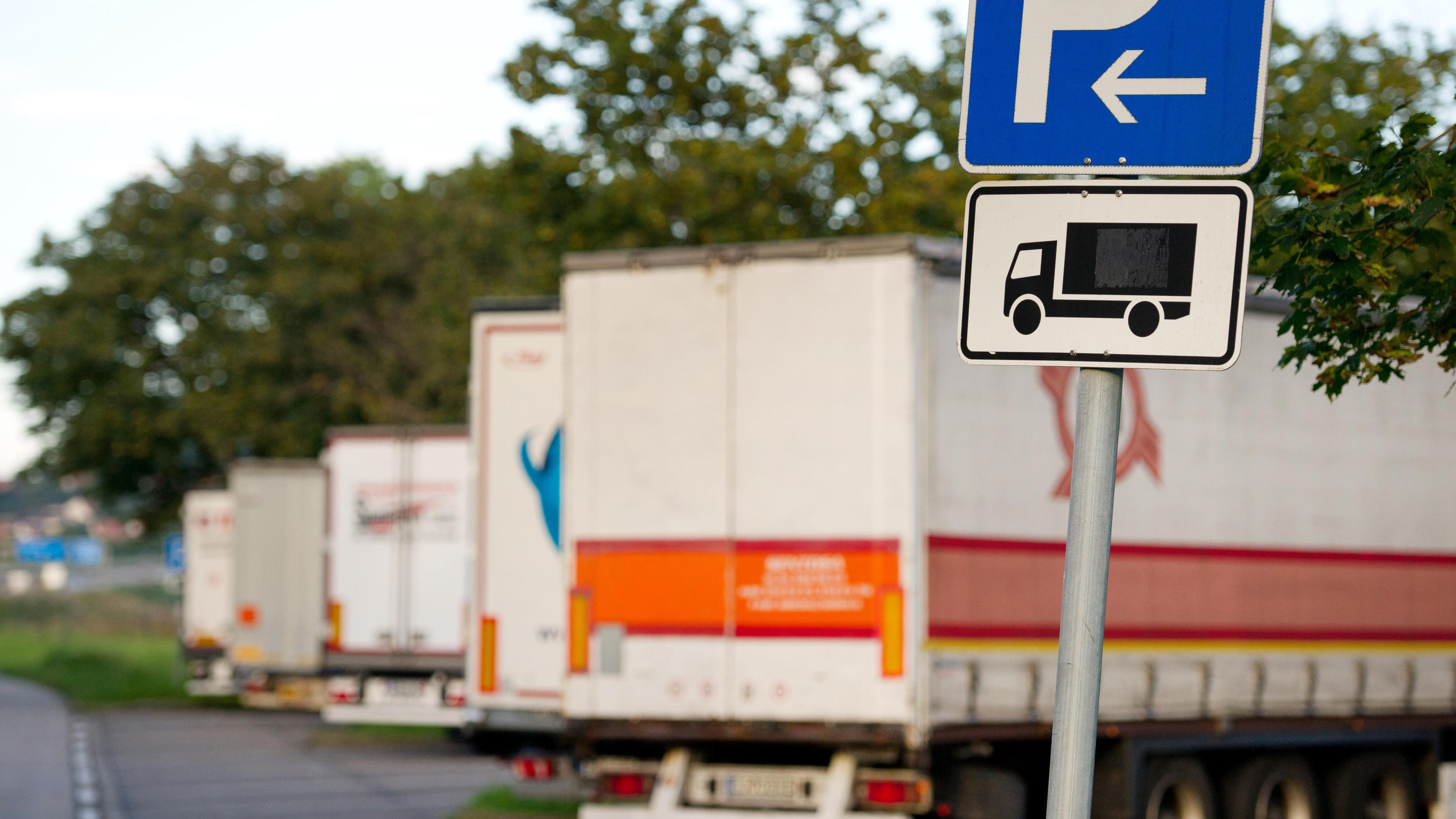 Mönchengladbach: Streit zwischen Lastwagenfahrern endet mit Schüssen Lastwagenfahrer schießt auf Kollegen