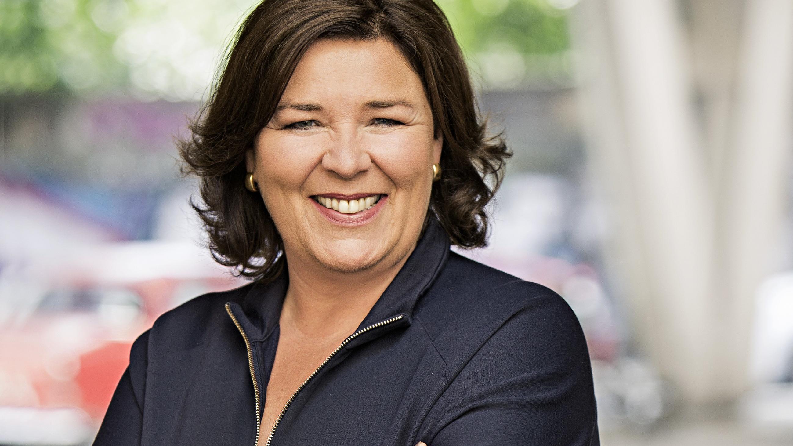 Schwiegertochter gesucht 2018: Die neuen Söhne und Babyglück bei Guido und Anke Vera Int-Veen ist bei "Schwiegertochter gesucht" 2018 wieder Amors Assistentin.