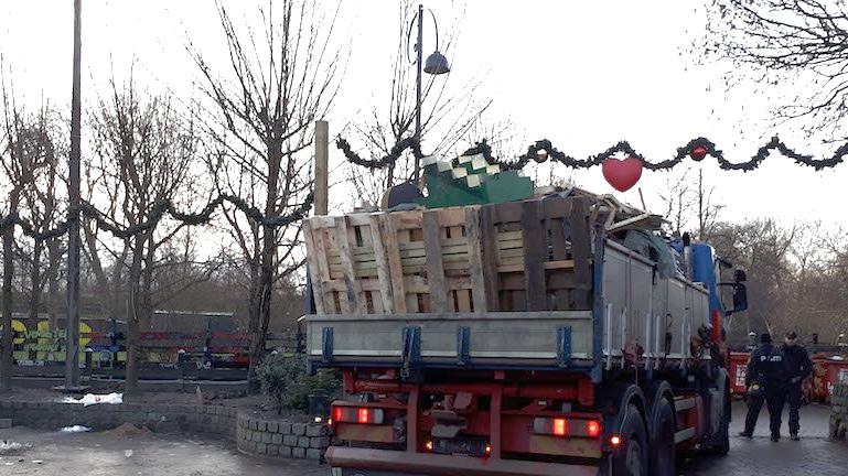Dänische Polizei verjagt Drogendealer aus autonomer Gemeinde Christiania Razzia in autonomer Gemeinde Christiania.
